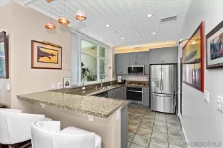 Photo #6: 240012343 Listing