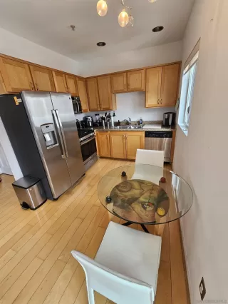 Photo #1: 240012351 Listing