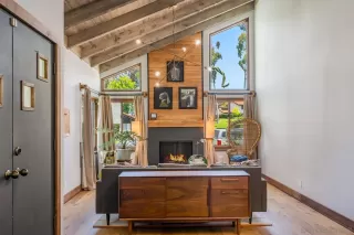 Photo #2: 240012354 Listing