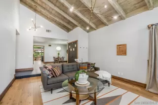 Photo #4: 240012354 Listing