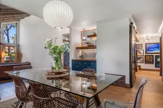 Photo #6: 240012354 Listing