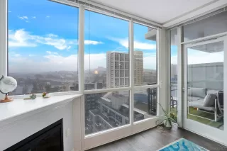 Photo #4: 240012360 Listing