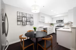 Photo #4: 240012373 Listing