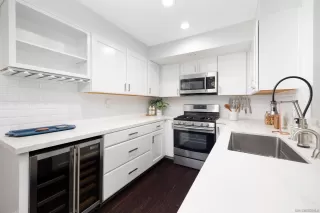 Photo #5: 240012373 Listing