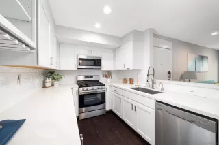 Photo #6: 240012373 Listing