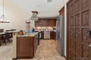 Photo #4: 240012405 Listing 