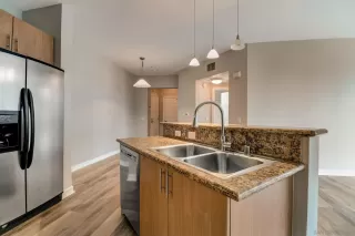 Photo #4: 240012426 Listing