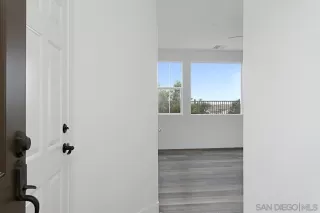 Photo #5: 240012429 Listing