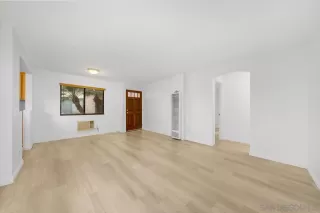 Photo #3: 240012466 Listing