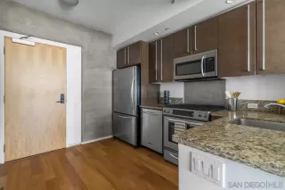 Photo #2: 240012470 Listing 