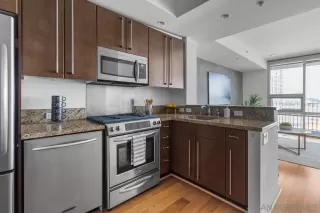 Photo #5: 240012470 Listing 