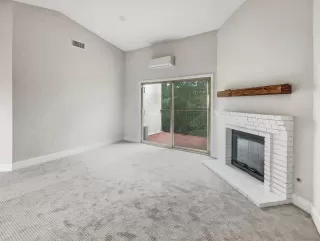 Photo #2: 240012517 Listing 