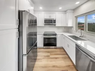 Photo #5: 240012517 Listing 