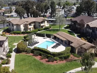 Photo #5: 240012534 Listing 