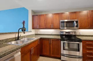 Photo #6: 240012535 Listing 