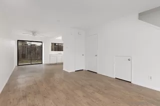 Photo #4: 240012542 Listing