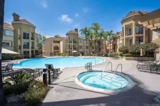 Photo #5: 240012557 Listing