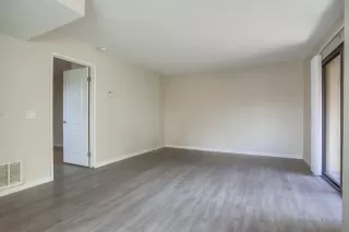 Photo #4: 240012562 Listing