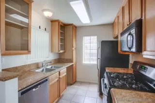 Photo #6: 240012562 Listing