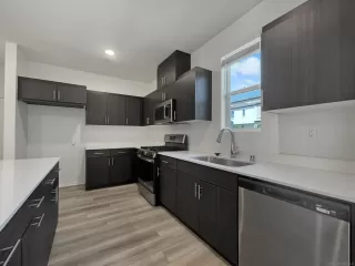 Photo #6: 240012571 Listing