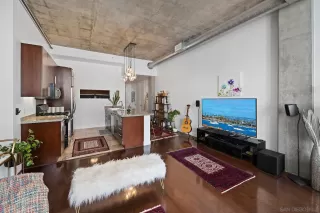 Photo #2: 240012633 Listing