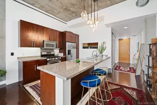 Photo #6: 240012633 Listing