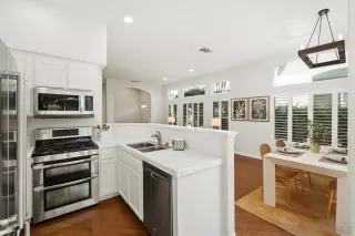 Photo #6: 240012640 Listing