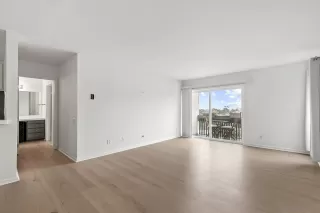 Photo #5: 240012650 Listing