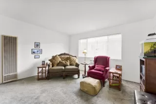 Photo #6: 240012662 Listing