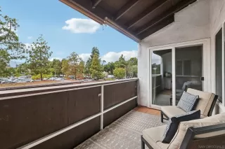 Photo #4: 240012696 Listing