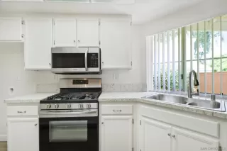 Photo #6: 240012710 Listing