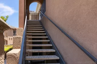 Photo #3: 240012719 Listing