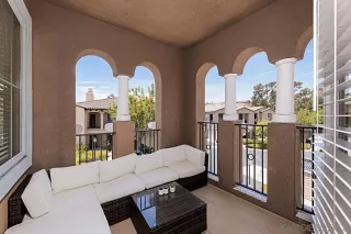 Photo #5: 240012719 Listing