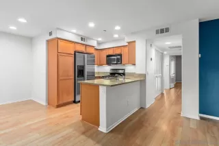 Photo #3: 240012732 Listing