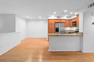 Photo #5: 240012732 Listing