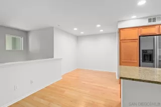 Photo #6: 240012732 Listing