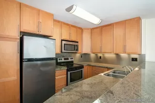 Photo #3: 240012755 Listing