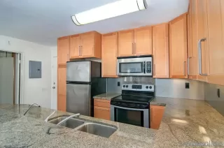 Photo #4: 240012755 Listing