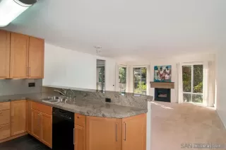 Photo #5: 240012755 Listing