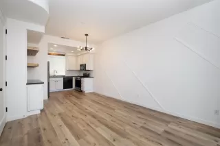 Photo #2: 240012764 Listing