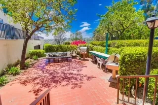 Photo #2: 240012765 Listing 