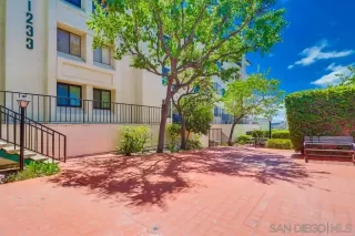 Photo #3: 240012765 Listing 