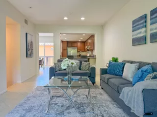 Photo #2: 240012797 Listing