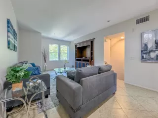 Photo #4: 240012797 Listing