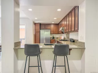 Photo #5: 240012797 Listing