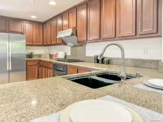 Photo #6: 240012797 Listing