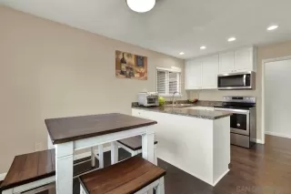 Photo #1: 240012815 Listing