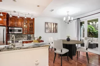 Photo #3: 240012845 Listing 