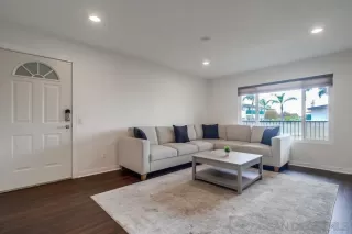 Photo #2: 240012858 Listing