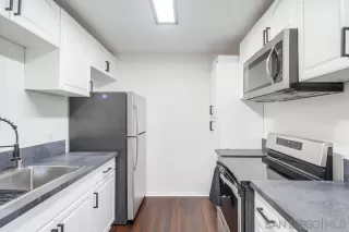 Photo #5: 240012858 Listing